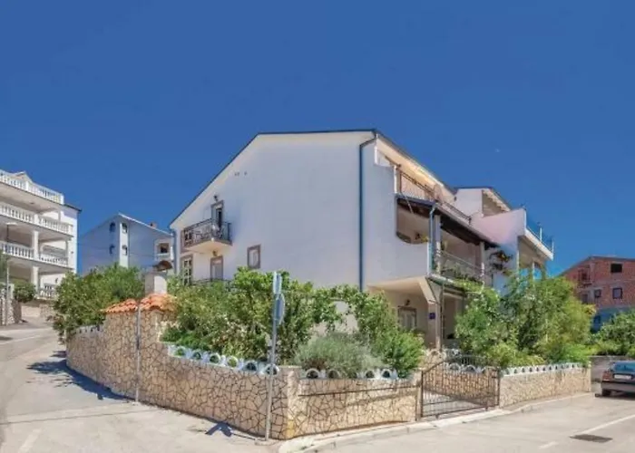 Apartmani Marina